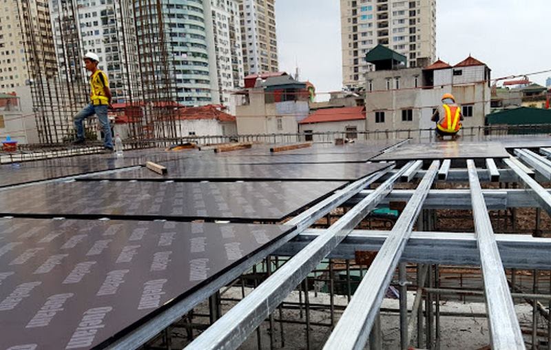 Ván ép phủ phim được sử dụng làm mặt ván coppha trong xây dựng