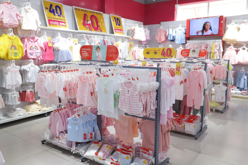 thiet-ke-shop-quan-ao-tre-em-8