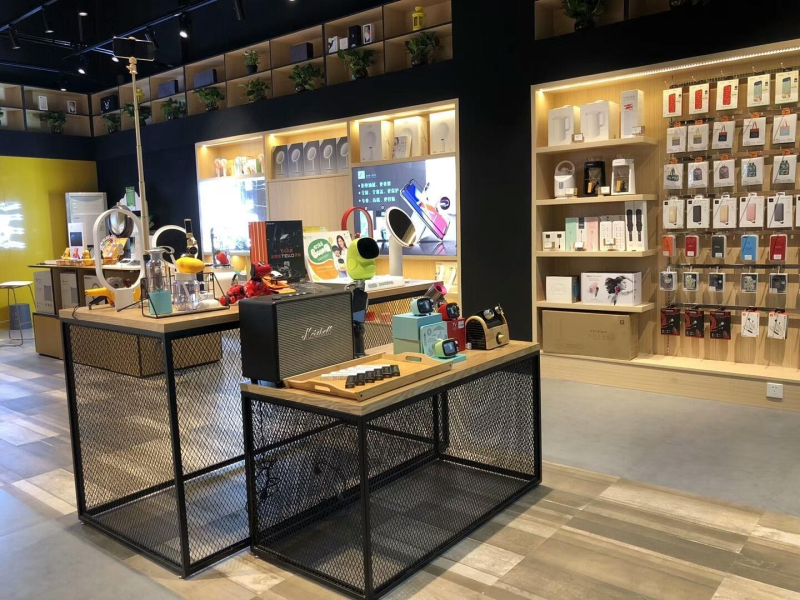thiet-ke-thi-cong-shop-dien-thoai-2