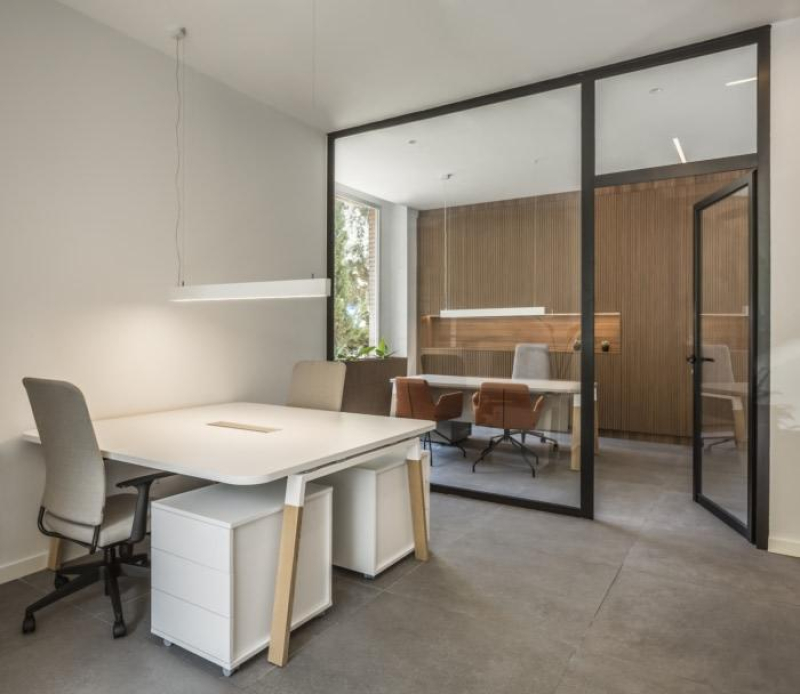 thiet-ke-van-phong-20m2-8
